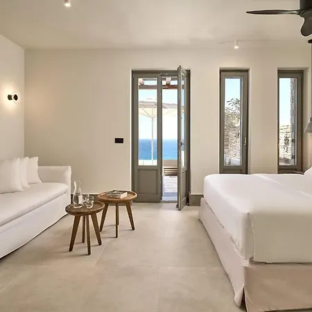 Ios Grand Pool Mylopotas