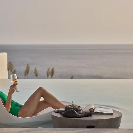 Ios Grand Pool Hotel