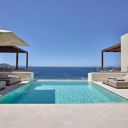 Ios Grand Pool Hotel 4*