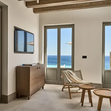 Ios Grand Pool Hotel