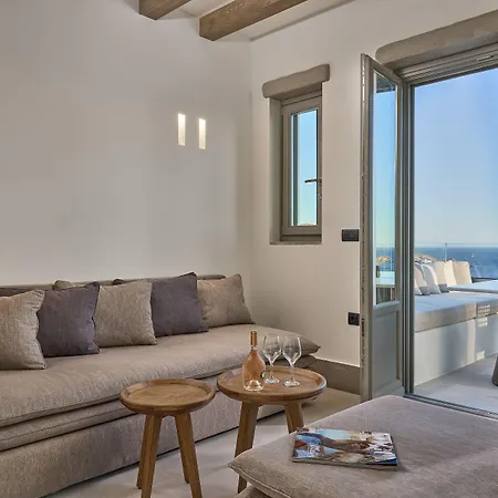 Ios Grand Pool Hotel 4*