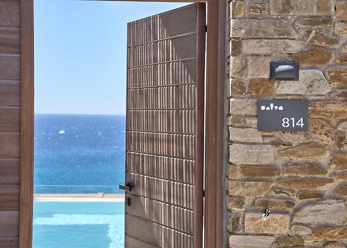 호텔 Ios Grand Pool 4*