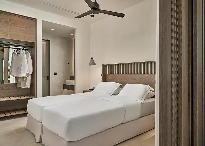 Ios Grand Pool 호텔 4*