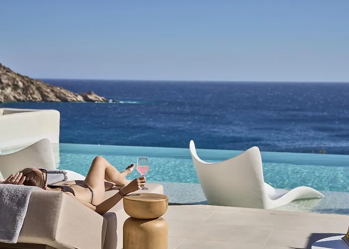 Ios Grand Pool 호텔