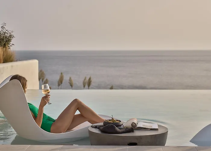 Ios Grand Pool 호텔