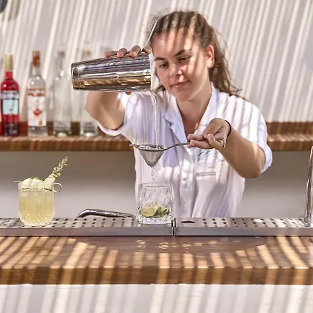 Ios Grand Pool ホテル 4*