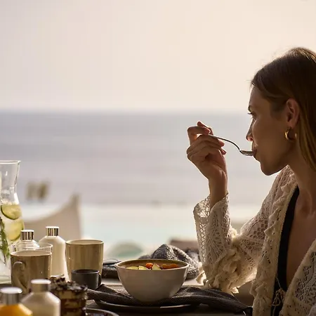 ホテル Ios Grand Pool ミロポタス