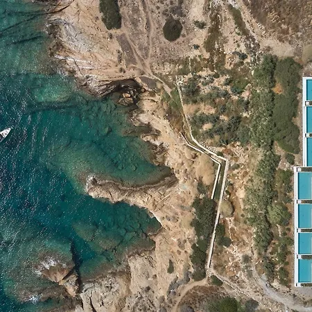 Ios Grand Pool